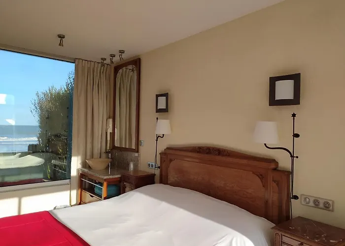 Appartement Ou Pieds Dans L'eau En Front De à , 3km D'arromanches, 10km De Bayeux