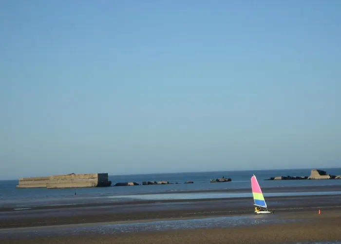 Ou Pieds Dans L'eau En Front De à , 3km D'arromanches, 10km De Bayeux Appartement *