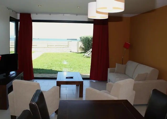 Ou Pieds Dans L'eau En Front De à , 3km D'arromanches, 10km De Bayeux *